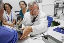 廣州醫生利用病人小腿骨重建下巴骨