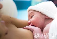 最好的禮物給最愛的你，母乳喂養為何知易行難？