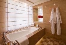 五星酒店被指用浴巾擦地 哈爾濱衛計委等介入調查