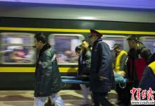 旅客突發腦溢血，江蘇邳州火車站16分鐘送醫救治救回