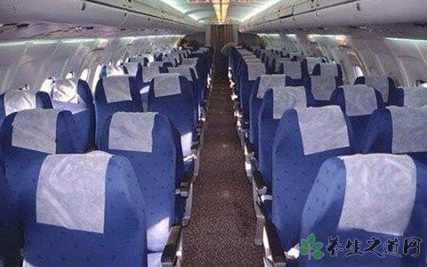 孩子奪飛機操縱桿 乘坐飛機的安全注意事項