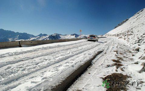 青海高速8米積雪 積雪寒冷天氣要注意什么