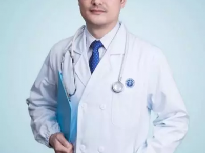 產科男醫生劉淼：從被孕媽拒絕到“婦女之友”