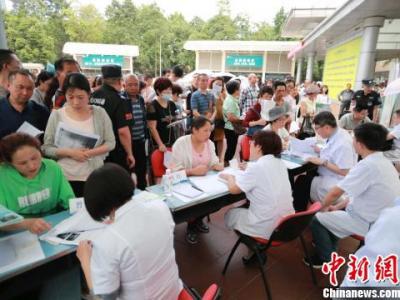 醫(yī)學(xué)專家談丙肝治療：初期癥狀不明顯 高危人群應(yīng)盡早篩查