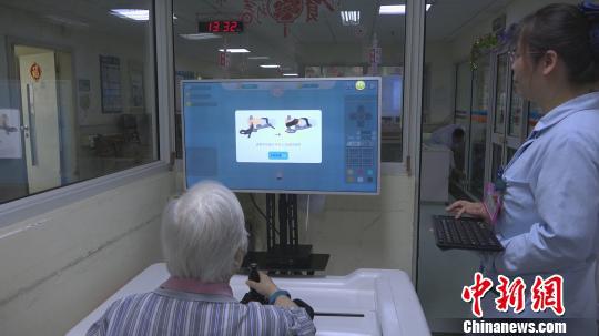 阿爾茨海默病引關(guān)注 醫(yī)生解答家人能做什么？