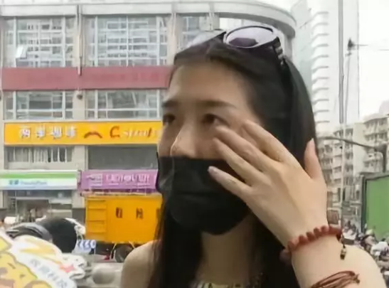 女子在杭州珈禾整形美容醫院打熊貓針結果變成熊貓眼?-易網健康<a href=http://m.henggaotouzi.com/jkys/ target=_blank class=infotextkey>養生</a>網 女子在杭州珈禾整形美容醫院打熊貓針結果變成熊貓眼?