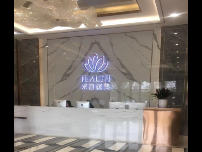 南昌禾麗整形失敗 女子花18000整形后跟術(shù)前照對(duì)比尷尬了