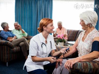 美國新冠肺炎確診人數超120萬 高溫下口罩可摘嗎