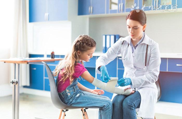 村主任駕車堵決堤 遭遇洪水該怎么辦