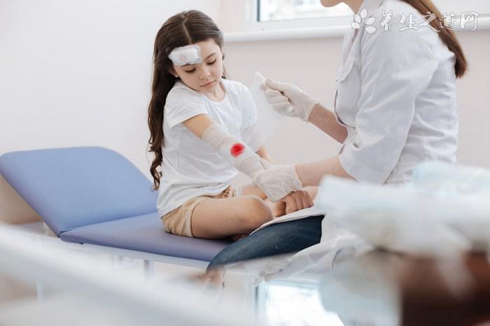 男子刺傷兩名店員 刀傷如何處理