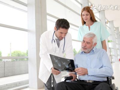 山東省增加1例當(dāng)?shù)卮_診 短暫性觸碰會導(dǎo)致新冠病毒傳播嗎