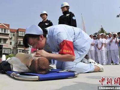 “少年愁”？當(dāng)95后和00后開始擔(dān)心自己“猝死”……