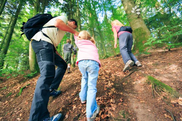 中央氣象臺(tái)繼續(xù)發(fā)布沙塵暴藍(lán)色預(yù)警 沙塵暴對(duì)人體有哪些危害-易網(wǎng)健康<a href=http://m.henggaotouzi.com/jkys/ target=_blank class=infotextkey>養(yǎng)生</a>網(wǎng) 中央氣象臺(tái)繼續(xù)發(fā)布沙塵暴藍(lán)色預(yù)警 沙塵暴對(duì)人體有哪些危害