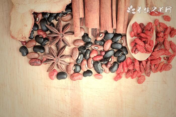 大學(xué)生吃曼陀羅種子祛痘住進ICU 曼陀羅中毒怎么解毒