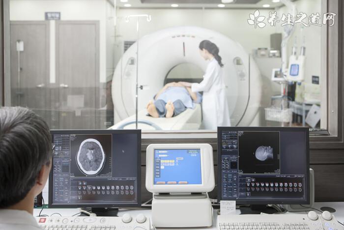 男子做核磁共振被忘在檢查艙 核磁共振對人體傷害大嗎-易網健康<a href=http://m.henggaotouzi.com/jkys/ target=_blank class=infotextkey>養生</a>網 男子做核磁共振被忘在檢查艙 核磁共振對人體傷害大嗎