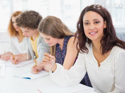 女大學生打耳洞差點導致癱瘓 打耳洞后怎么護理