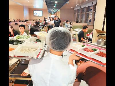 你打卡過“網紅餐廳”嗎？（網上中國）