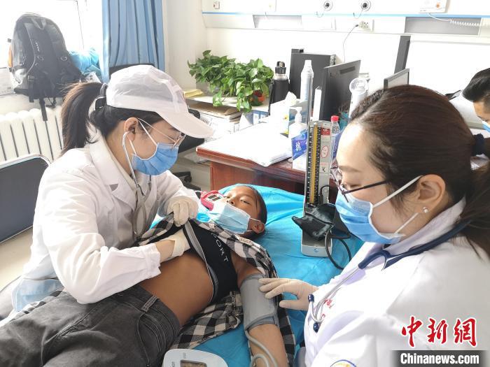 “同心·共鑄中國心”對青海果洛地區開展公益醫療幫扶行動