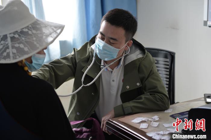 “同心·共鑄中國心”對青海果洛地區開展公益醫療幫扶行動