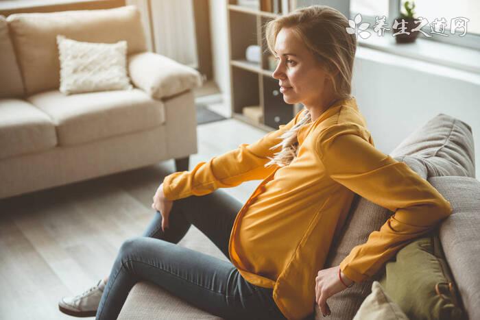 男生高考查分全家跟著手抖 情緒激動的時候如何冷靜