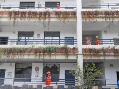 校園消殺迎開學(xué)