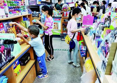 國貨潮、節(jié)儉風(fēng)引領(lǐng)開學(xué)消費(fèi)-易網(wǎng)健康養(yǎng)生網(wǎng) 國貨潮、節(jié)儉風(fēng)引領(lǐng)開學(xué)消費(fèi)