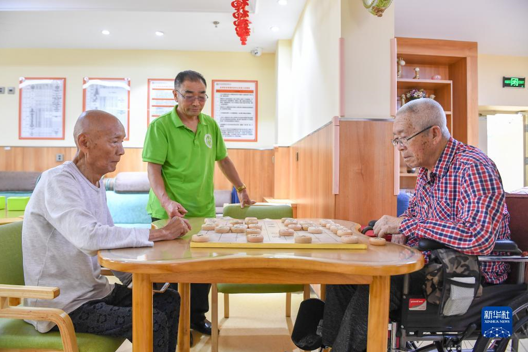 引活水解難題讓社區(qū)老人“養(yǎng)老”變“享老”