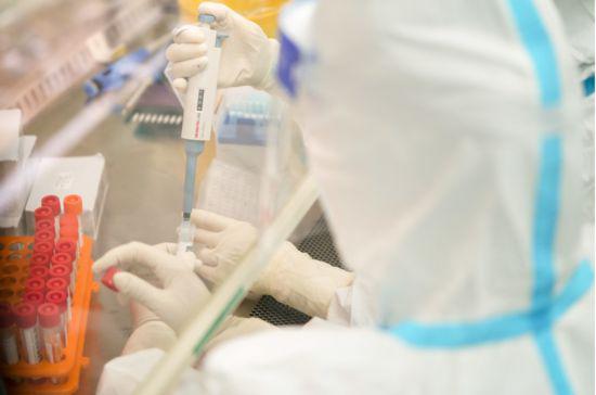 多省份在一個潛伏期左右控制住疫情本輪疫情防控積累了哪些經驗？