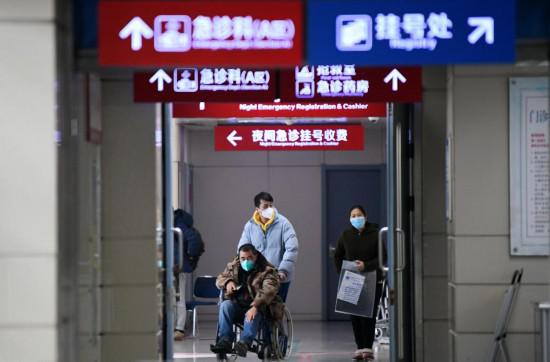 堅持人民至上，疫情下就醫有制度也有溫度