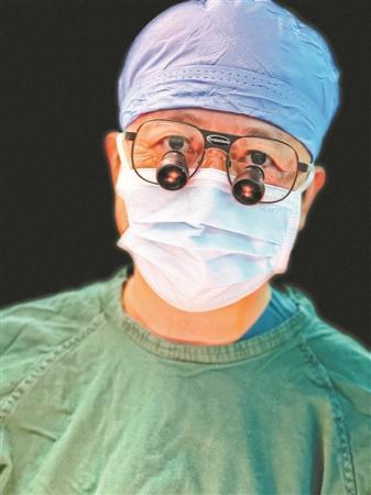 青年醫生除夕夜挽救兩條生命他說這是最好的春節禮物