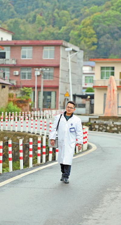 服務鄉親醫人暖心