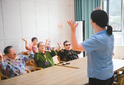 以“醫養結合”破解養老難題