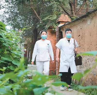 “家庭醫(yī)生”進(jìn)村啦-易網(wǎng)健康<a href=http://m.henggaotouzi.com/jkys/ target=_blank class=infotextkey>養(yǎng)生</a>網(wǎng) “家庭醫(yī)生”進(jìn)村啦