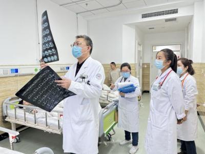 兒科“應(yīng)開盡開”——直擊多地醫(yī)院切實(shí)保障兒童呼吸道疾病診療需求