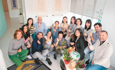 讓更多人真切體驗中醫(yī)的療效（僑界關(guān)注）