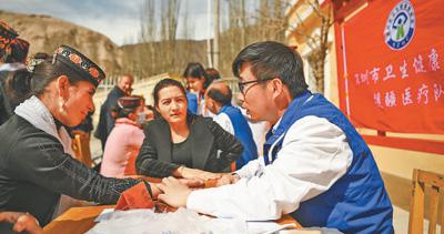 高原上的健康守護人