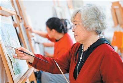 怎樣老去算體面？（健康驛站·關注健康老齡化①）