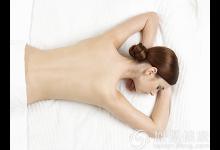 用熱毛巾搓這個部位竟能排毒