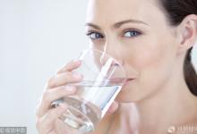 喝多喝少都不行！一天中最該喝水的四個時刻，你喝對了嗎？