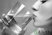 白領(lǐng)族怎么喝水養(yǎng)生