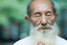 長壽的老人睡覺前有4個好習慣！