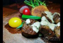 晚餐吃什么？4種常見美食晚上最好別碰，再想吃也忍著！