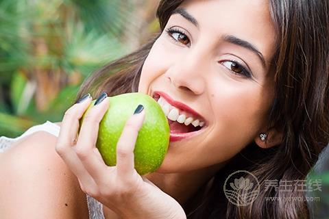 早上空腹吃蘋果會怎樣？ 當心引起血糖波動