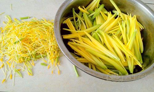 八種食物生吃會(huì)致命 生吃荸薺造成腸道潰瘍