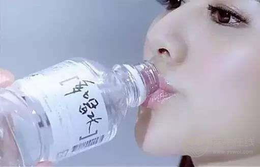 健康飲水好處多！喝這五種水健康加倍