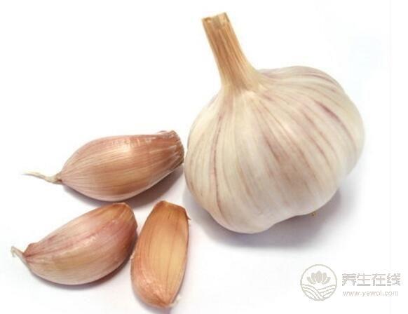 九種食物會引發體臭 榴蓮龍須菜大蒜