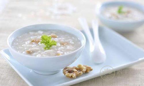養胃護胃多吃四藥膳 山藥薏米粥排濕補脾胃