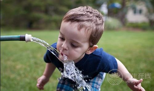 你會喝水嗎？這樣喝水健康又養生