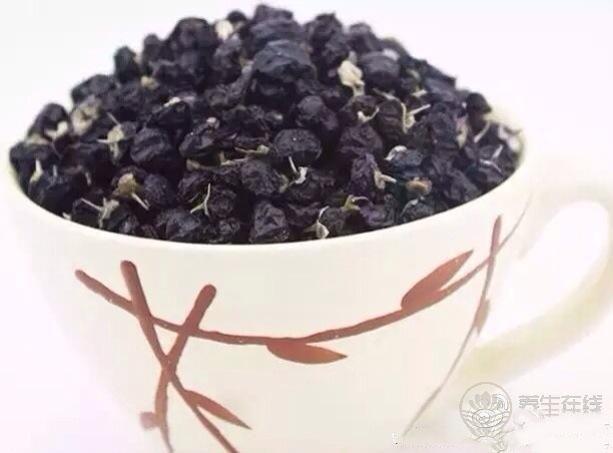 吃黑枸杞大便會(huì)變色嗎,吃黑枸杞會(huì)便秘嗎