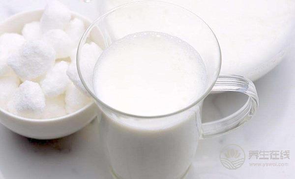 六類人喝牛奶最傷身 消化道潰瘍患者